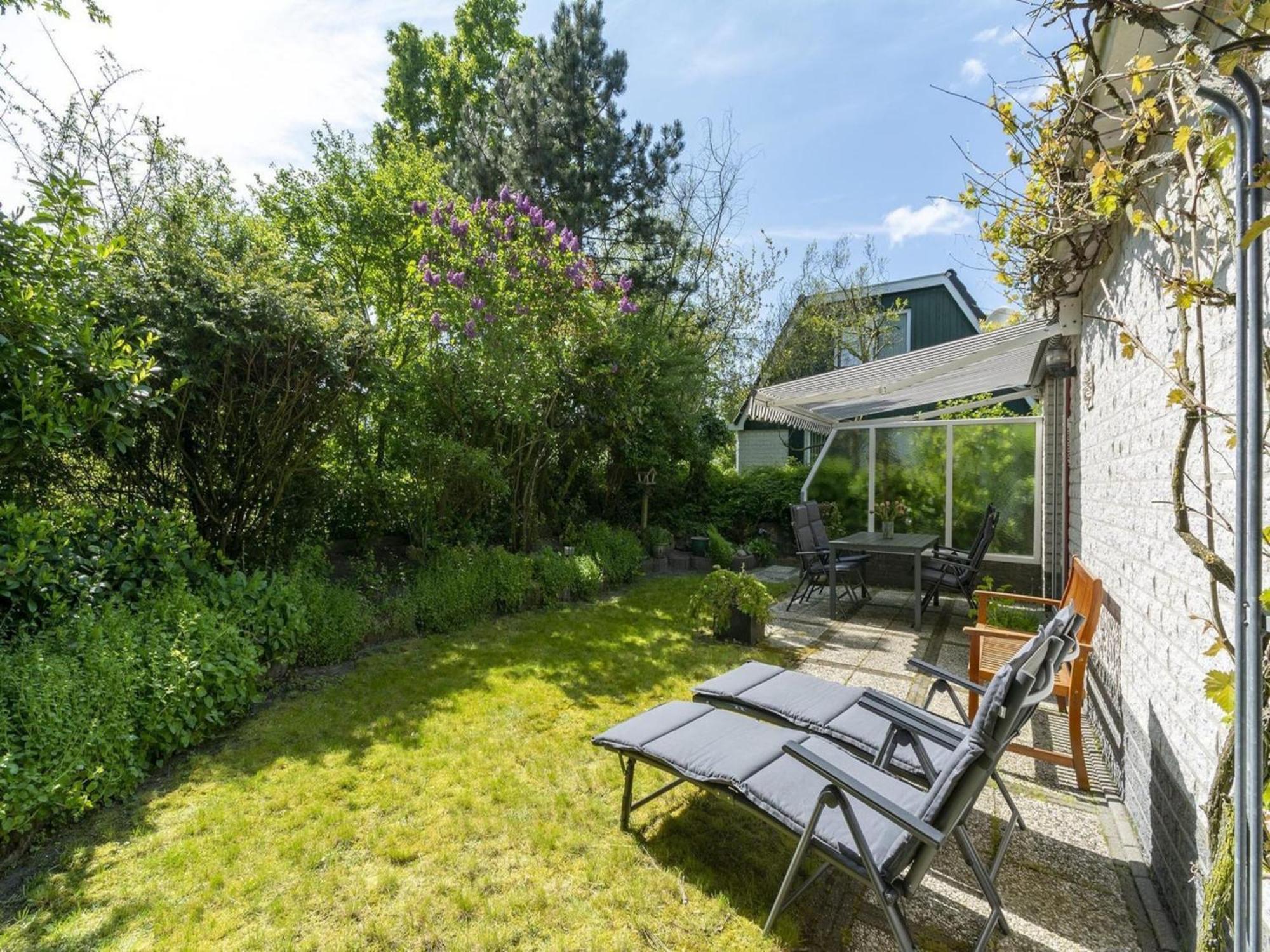 Cozy Holiday Home With Pool Sint Maartensvlotbrug Bagian luar foto